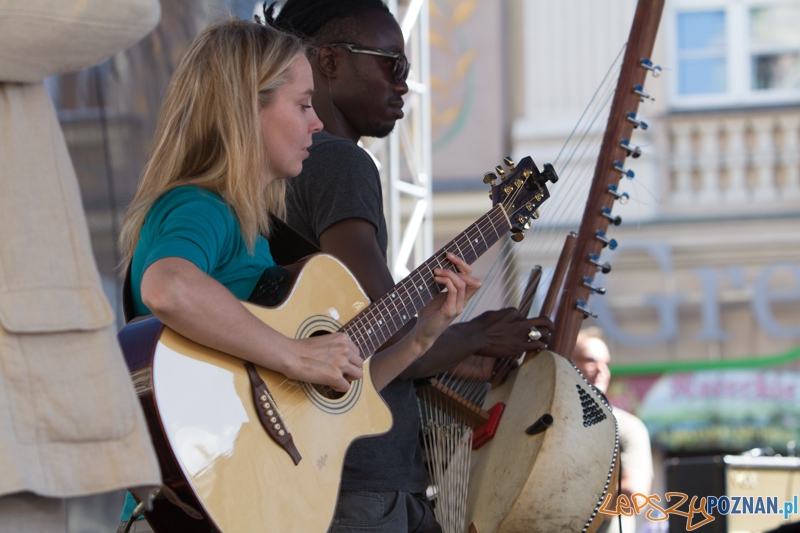 Happening Gitarowy - Stary Rynek 25.08.2013 r. Foto: lepszyPOZNAN.pl / Piotr Rychter Happening Gitarowy - Stary Rynek 25.08.2013 r. Foto: lepszyPOZNAN.pl / Piotr Rychter