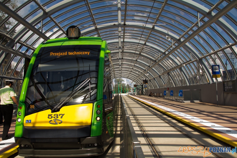 Przejazd teczniczny nowootwartą trasą - Nowy Dworzec Zachodni Foto: lepszyPOZNAN.pl / Piotr Rychter Przejazd teczniczny nowootwartą trasą - Nowy Dworzec Zachodni Foto: lepszyPOZNAN.pl / Piotr Rychter