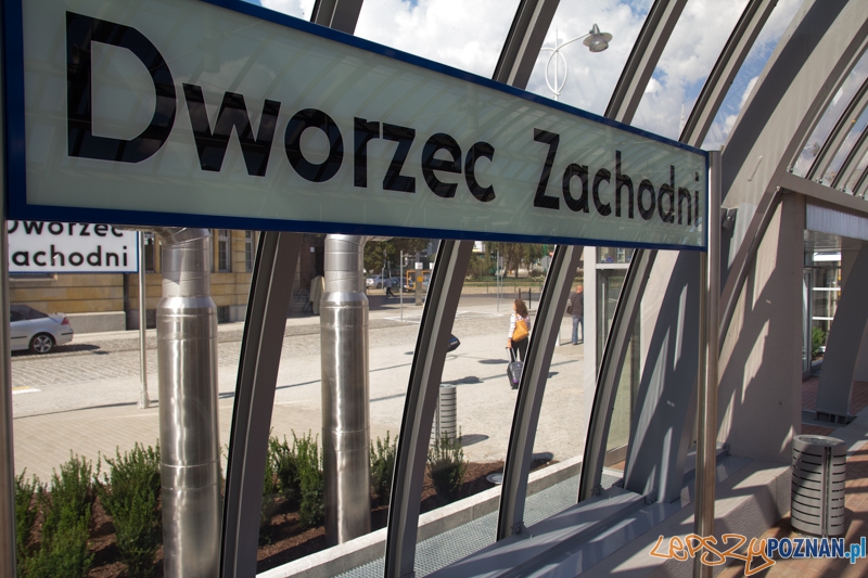 Przejazd teczniczny nowootwartą trasą - Nowy Dworzec Zachodni Foto: lepszyPOZNAN.pl / Piotr Rychter Przejazd teczniczny nowootwartą trasą - Nowy Dworzec Zachodni Foto: lepszyPOZNAN.pl / Piotr Rychter