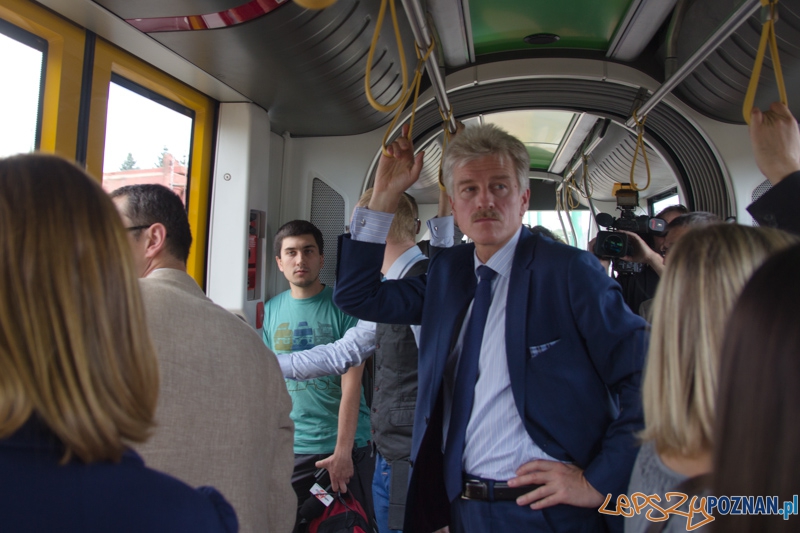 Przejazd teczniczny nowootwartą trasą - Prezydent Poznania Ryszard Grobelny Foto: lepszyPOZNAN.pl / Piotr Rychter Przejazd teczniczny nowootwartą trasą - Prezydent Poznania Ryszard Grobelny Foto: lepszyPOZNAN.pl / Piotr Rychter