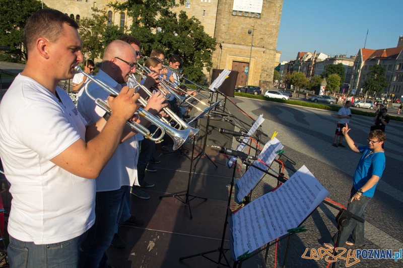 Transatlantyk Festival Poznań - Wielkie Dudnienie Przeciwko GMO i Wymieraniu Pszczół Foto: lepszyPOZNAN.pl / Piotr Rychter Transatlantyk Festival Poznań - Wielkie Dudnienie Przeciwko GMO i Wymieraniu Pszczół Foto: lepszyPOZNAN.pl / Piotr Rychter