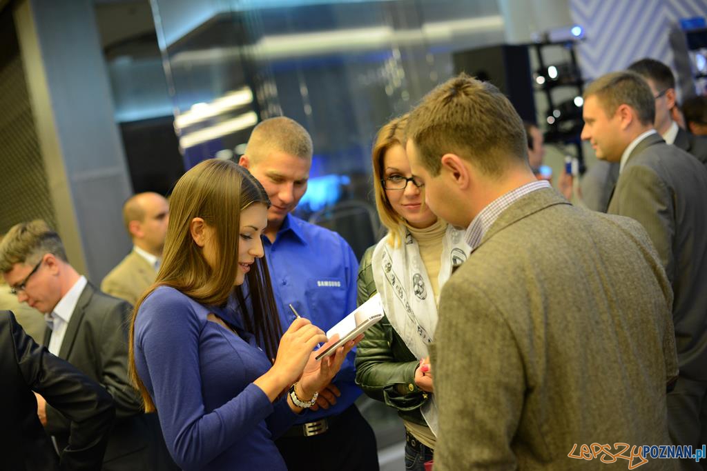 Nowy Brand Store Samsunga w Poznaniu Foto: Nowy Brand Store Samsunga w Poznaniu Foto:
