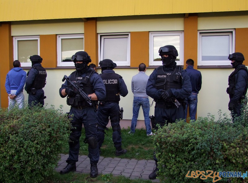 Policja zatrzymała sutenerów (8) Foto: materiały policji Policja zatrzymała sutenerów (8) Foto: materiały policji