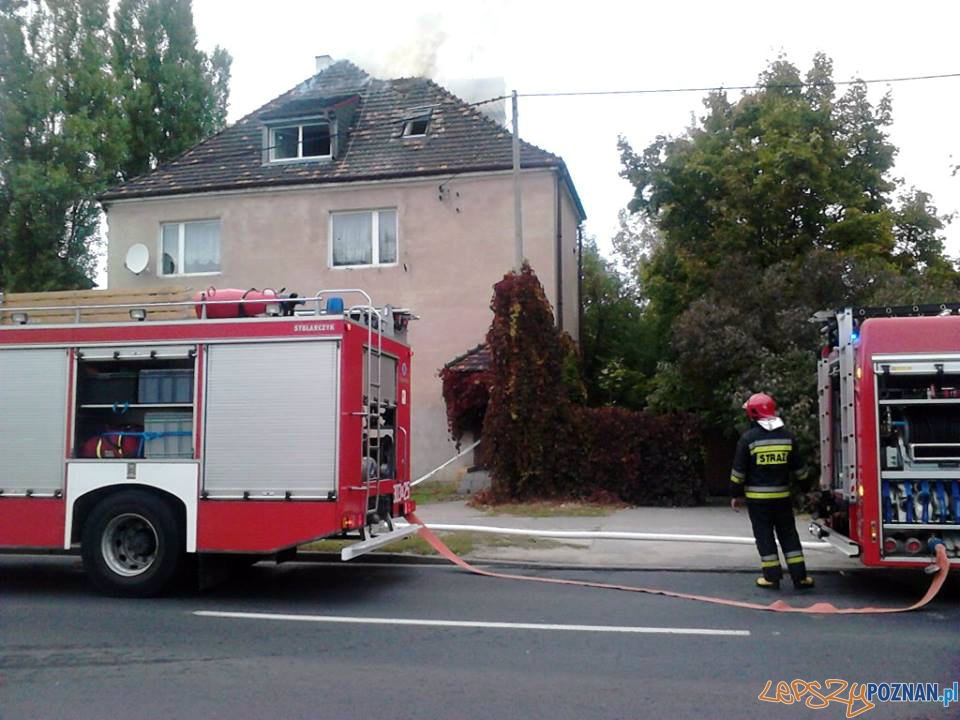 Pożar poddasza na ul. Głównej Foto: Marta Bucka Pożar poddasza na ul. Głównej Foto: Marta Bucka