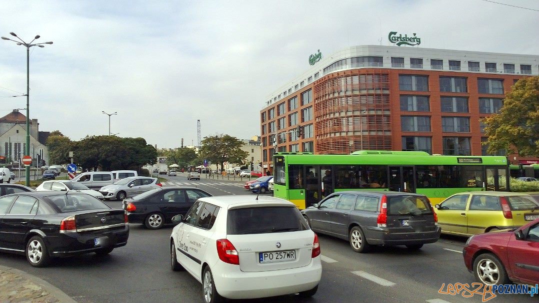 Nie działa sygnalizacja świetlna na Garbarach  Foto: lepszyPOZNAN.pl / TD