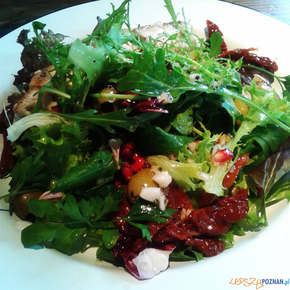 Sałata na białym winie Foto: Qlinarny Qń Sałata na białym winie Foto: Qlinarny Qń