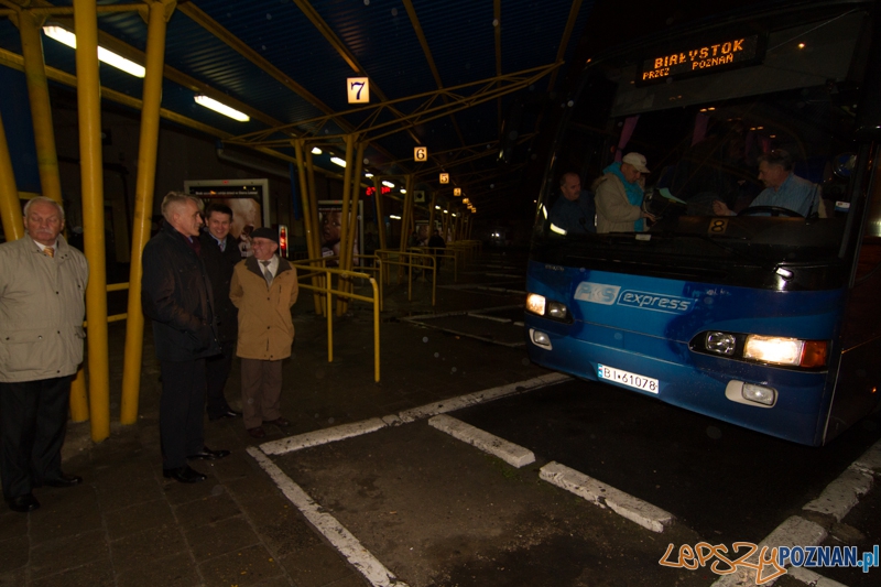 Zamknięcie starego dworca PKS - ostatni autobus - Poznań 22.10.2013 r. Foto: LepszyPOZNAN.pl / Paweł Rychter Zamknięcie starego dworca PKS - ostatni autobus - Poznań 22.10.2013 r. Foto: LepszyPOZNAN.pl / Paweł Rychter