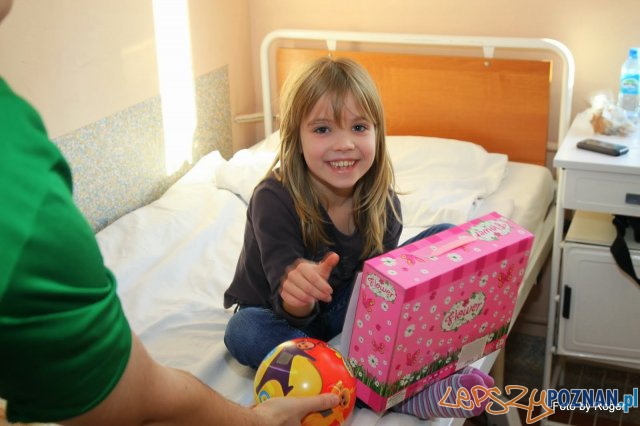 Prezenty! Foto: Roger Gorączniak KS Warta Prezenty! Foto: Roger Gorączniak KS Warta