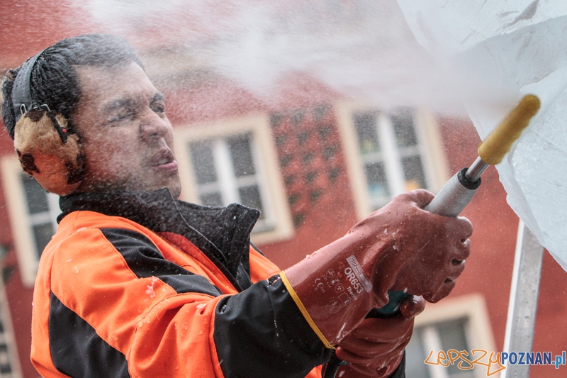 VIII Międzynarodowy Festiwal Rzeźb Lodowych - Poznań 15.12.2013 r. Foto: LepszyPOZNAN.pl / Paweł Rychter VIII Międzynarodowy Festiwal Rzeźb Lodowych - Poznań 15.12.2013 r. Foto: LepszyPOZNAN.pl / Paweł Rychter