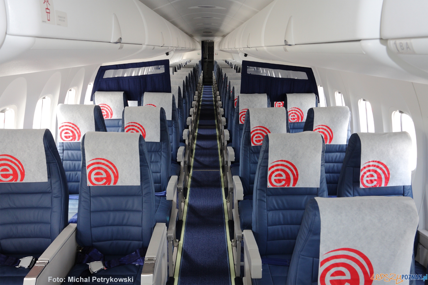 Bombardier Q400  Foto: Eurolot