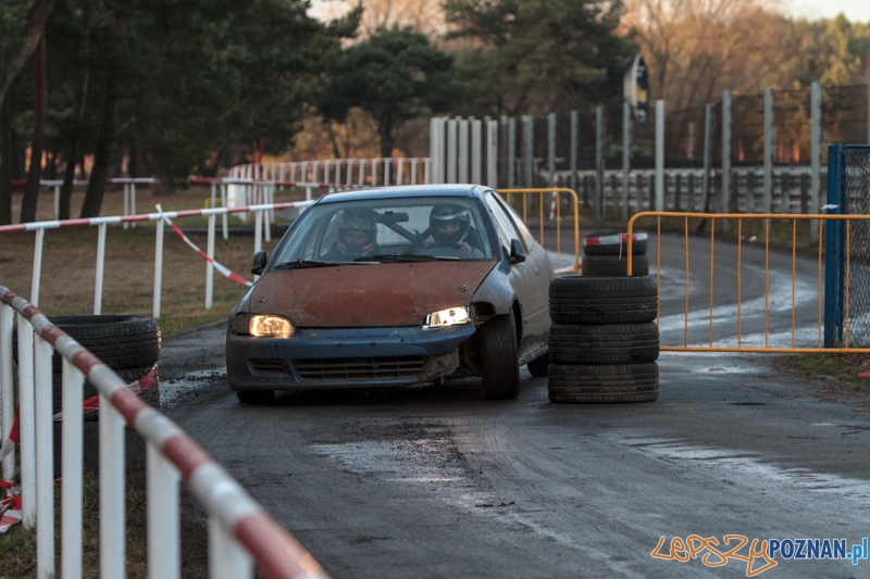 Wigilijne kryterium SuperOES - Tor Poznań 21.12.2013 r. Foto: LepszyPOZNAN.pl / Paweł Rychter Wigilijne kryterium SuperOES - Tor Poznań 21.12.2013 r. Foto: LepszyPOZNAN.pl / Paweł Rychter