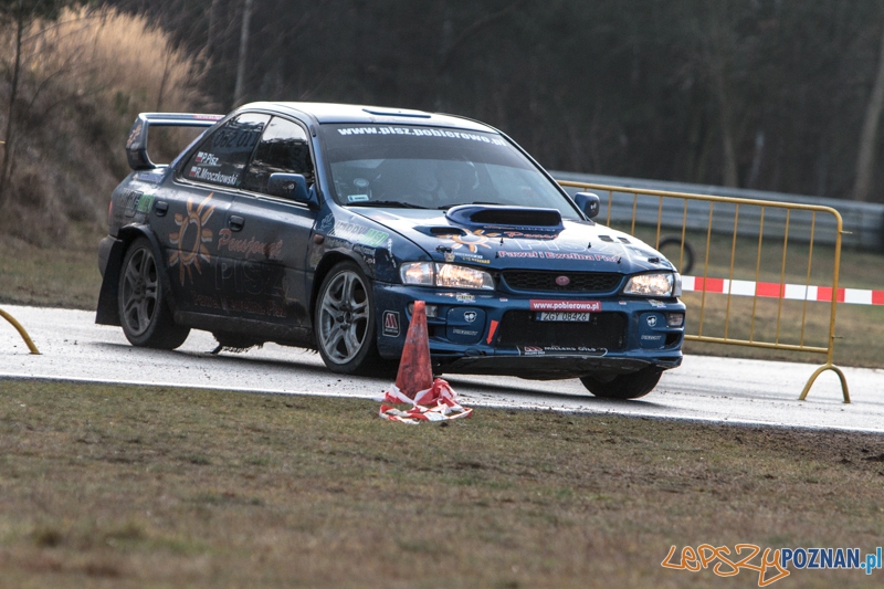 Wigilijne kryterium SuperOES - Tor Poznań 21.12.2013 r. Foto: LepszyPOZNAN.pl / Paweł Rychter Wigilijne kryterium SuperOES - Tor Poznań 21.12.2013 r. Foto: LepszyPOZNAN.pl / Paweł Rychter