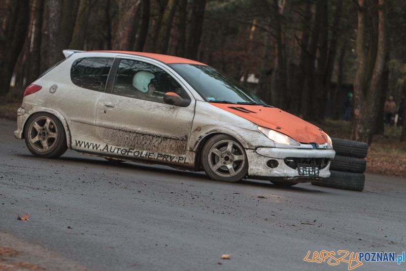 Wigilijne kryterium SuperOES - Tor Poznań 21.12.2013 r. Foto: LepszyPOZNAN.pl / Paweł Rychter Wigilijne kryterium SuperOES - Tor Poznań 21.12.2013 r. Foto: LepszyPOZNAN.pl / Paweł Rychter