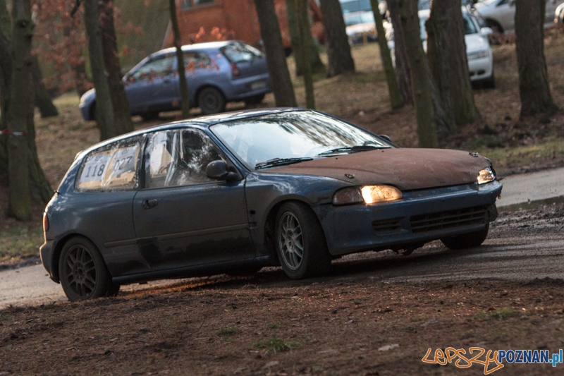 Wigilijne kryterium SuperOES - Tor Poznań 21.12.2013 r. Foto: LepszyPOZNAN.pl / Paweł Rychter Wigilijne kryterium SuperOES - Tor Poznań 21.12.2013 r. Foto: LepszyPOZNAN.pl / Paweł Rychter