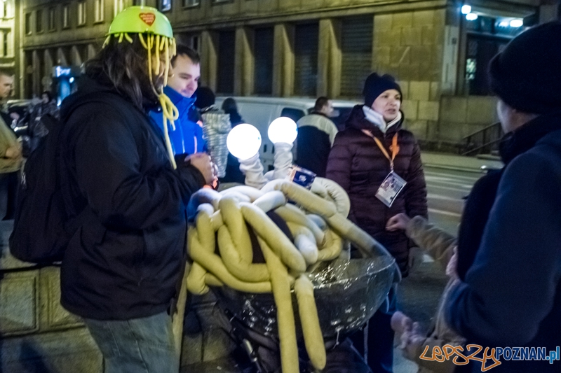 XXII Finał Wielkiej Orkiestry Świątecznej Pomocy - Sztab Poznań - 12.01.2014 r. Foto: LepszyPOZNAN.pl / Paweł Rychter XXII Finał Wielkiej Orkiestry Świątecznej Pomocy - Sztab Poznań - 12.01.2014 r. Foto: LepszyPOZNAN.pl / Paweł Rychter