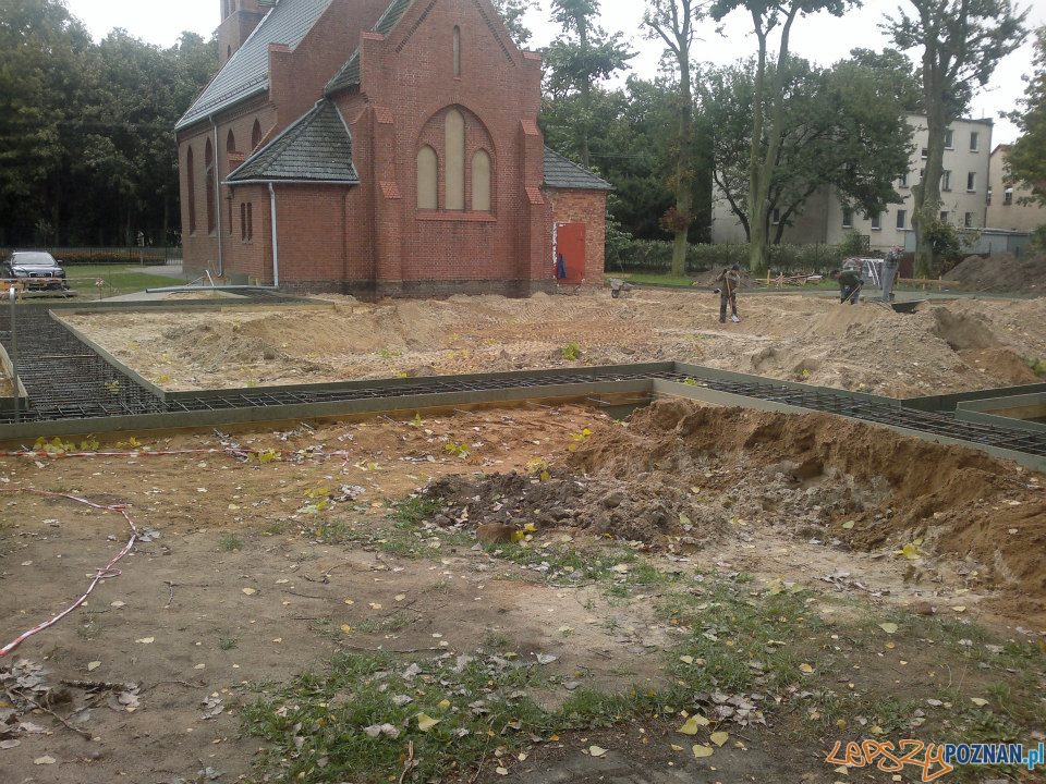 Prace przy budowie nowej części kościoła w Rokietnicy Foto: Front Architects Prace przy budowie nowej części kościoła w Rokietnicy Foto: Front Architects