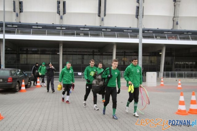 Piłarze Warty w drodze na stadion Foto: Roger Gorączniak Piłarze Warty w drodze na stadion Foto: Roger Gorączniak