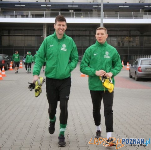 Grzegorz Rasiak w drodze na trening Foto: Roger Gorączniak Grzegorz Rasiak w drodze na trening Foto: Roger Gorączniak