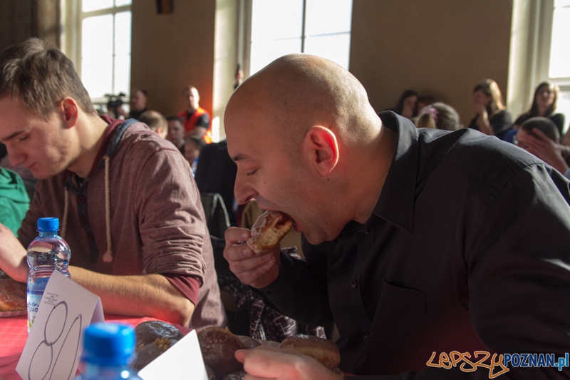 X Mistrzostwa Poznania w jedzeniu pączków na czas Foto: lepszyPOZNAN.pl / Piotr Rychter X Mistrzostwa Poznania w jedzeniu pączków na czas Foto: lepszyPOZNAN.pl / Piotr Rychter