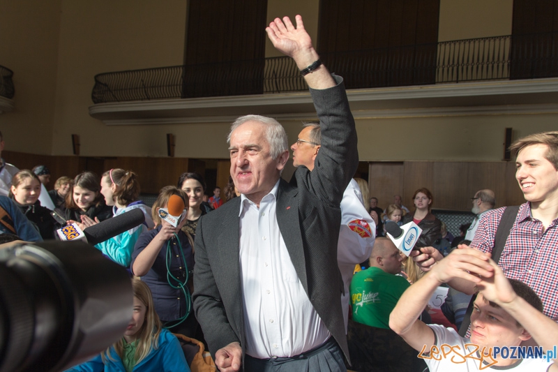 X Mistrzostwa Poznania w jedzeniu pączków na czas Foto: lepszyPOZNAN.pl / Piotr Rychter X Mistrzostwa Poznania w jedzeniu pączków na czas Foto: lepszyPOZNAN.pl / Piotr Rychter
