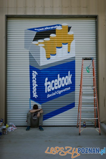 Facebook - uzależnienie   Foto: 