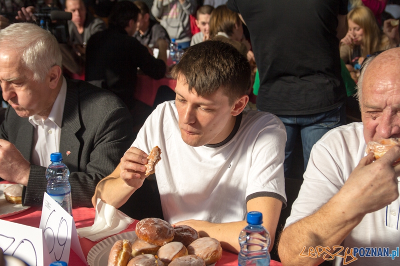 X Mistrzostwa Poznania w jedzeniu pączków na czas Foto: lepszyPOZNAN.pl / Piotr Rychter X Mistrzostwa Poznania w jedzeniu pączków na czas Foto: lepszyPOZNAN.pl / Piotr Rychter