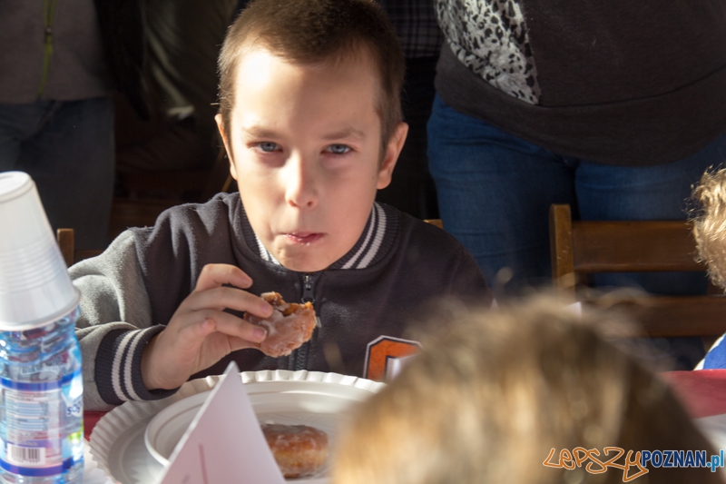 X Mistrzostwa Poznania w jedzeniu pączków na czas Foto: lepszyPOZNAN.pl / Piotr Rychter X Mistrzostwa Poznania w jedzeniu pączków na czas Foto: lepszyPOZNAN.pl / Piotr Rychter