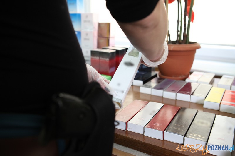 Podrobione perfumy Foto: KMP Podrobione perfumy Foto: KMP