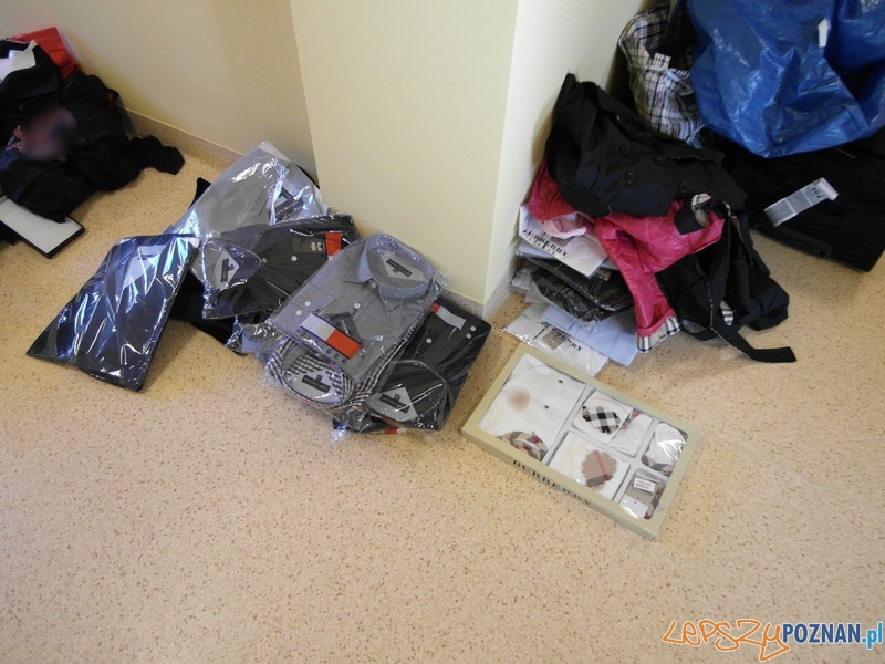 Podrobione produkty Foto: Komenda Wojewódzka Policji Podrobione produkty Foto: Komenda Wojewódzka Policji