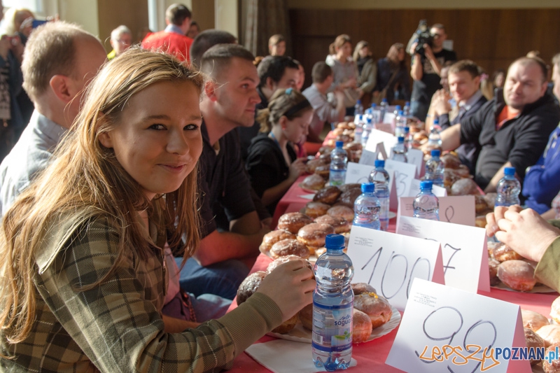 X Mistrzostwa Poznania w jedzeniu pączków na czas Foto: lepszyPOZNAN.pl / Piotr Rychter X Mistrzostwa Poznania w jedzeniu pączków na czas Foto: lepszyPOZNAN.pl / Piotr Rychter
