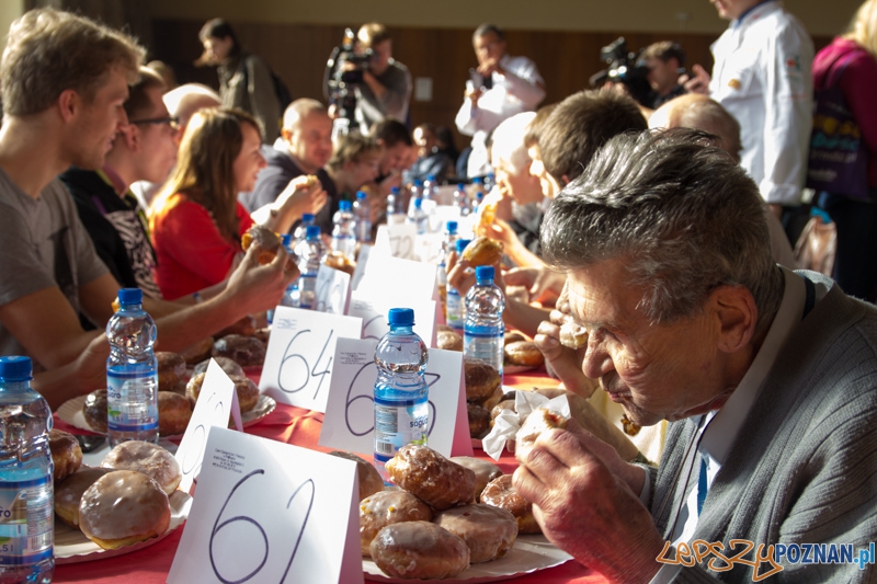 X Mistrzostwa Poznania w jedzeniu pączków na czas Foto: lepszyPOZNAN.pl / Piotr Rychter X Mistrzostwa Poznania w jedzeniu pączków na czas Foto: lepszyPOZNAN.pl / Piotr Rychter