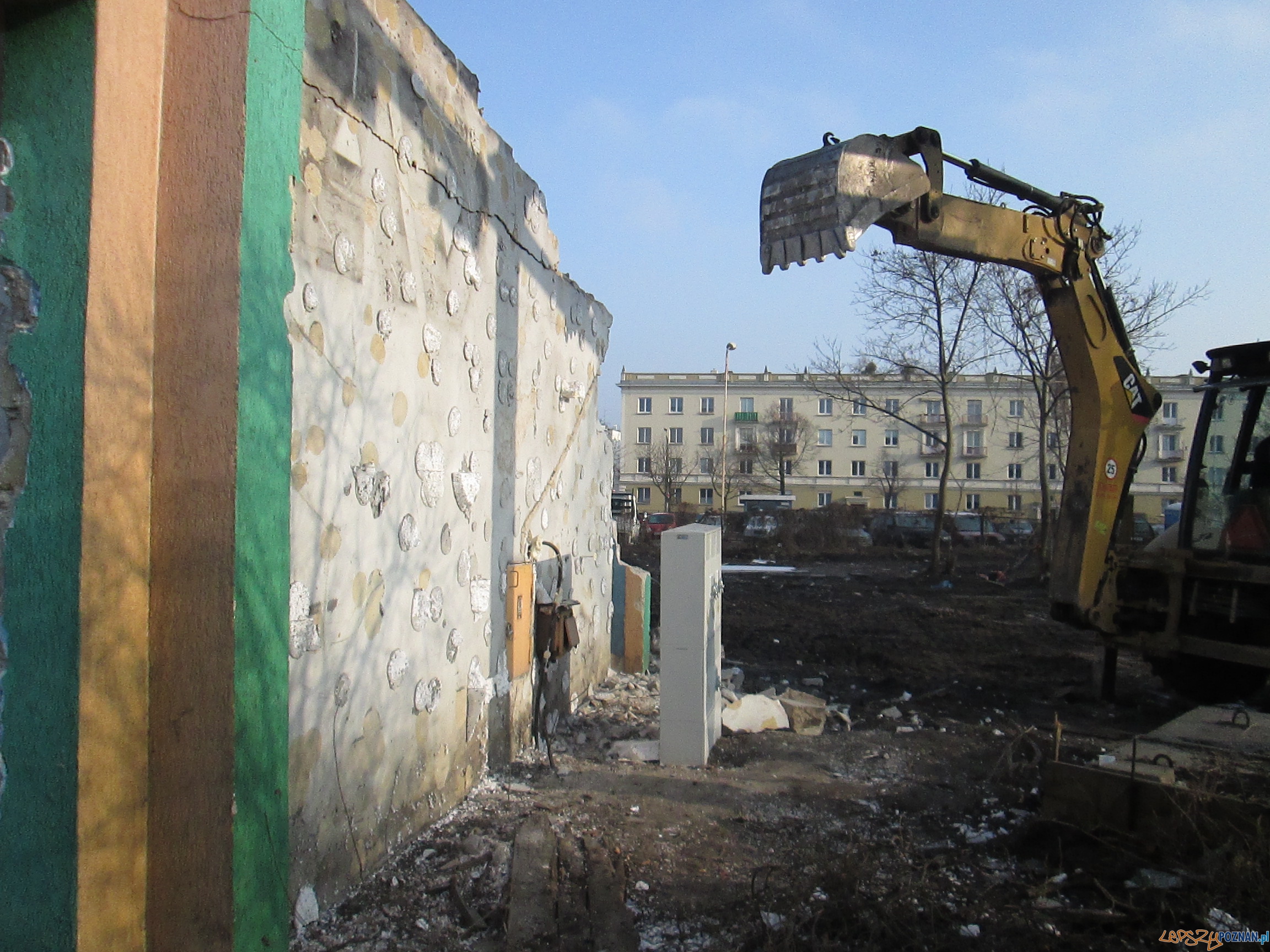 Niezabezpieczona skrzynka energetyczna Foto: poznaniak Niezabezpieczona skrzynka energetyczna Foto: poznaniak