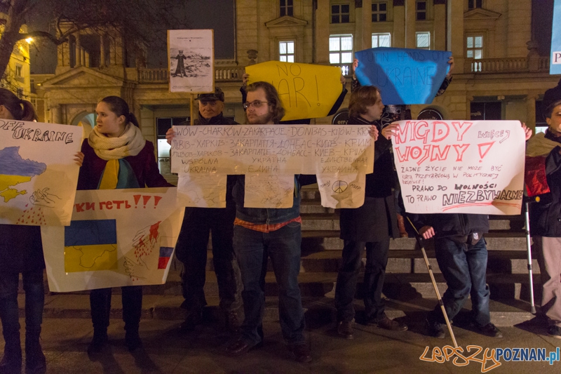 Demonstracja antywojenna na placu Wolności Foto: lepszyPOZNAN.pl / Piotr Rychter Demonstracja antywojenna na placu Wolności Foto: lepszyPOZNAN.pl / Piotr Rychter