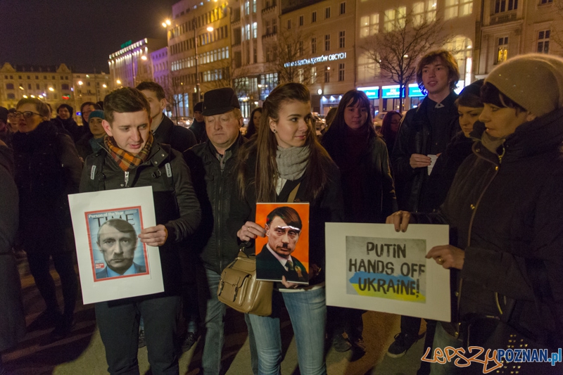 Demonstracja antywojenna na placu Wolności Foto: lepszyPOZNAN.pl / Piotr Rychter Demonstracja antywojenna na placu Wolności Foto: lepszyPOZNAN.pl / Piotr Rychter