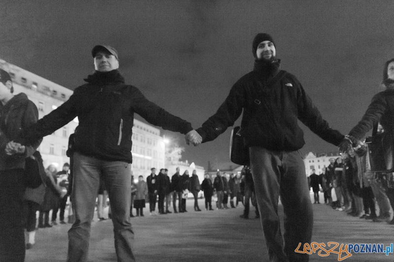 Demonstracja antywojenna na placu Wolności Foto: lepszyPOZNAN.pl / Piotr Rychter Demonstracja antywojenna na placu Wolności Foto: lepszyPOZNAN.pl / Piotr Rychter