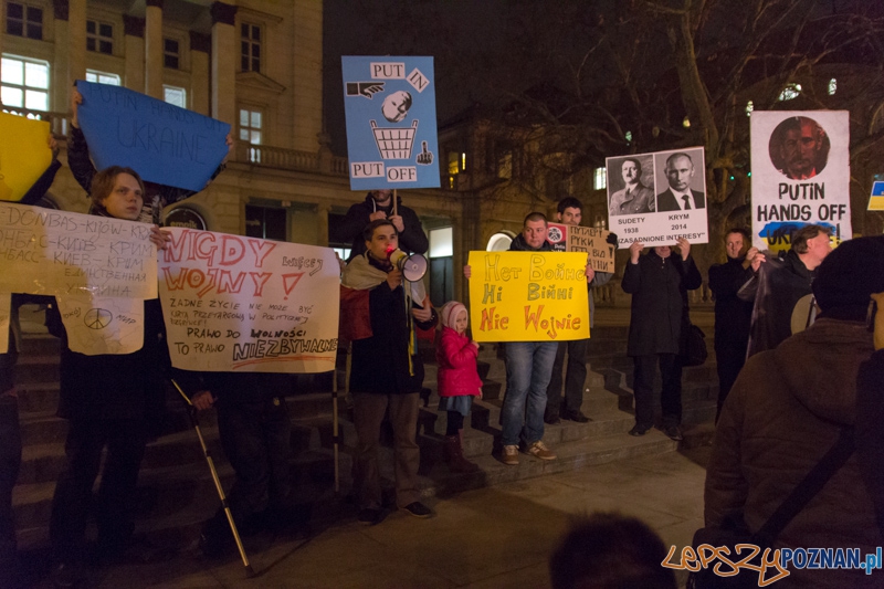 Demonstracja antywojenna na placu Wolności Foto: lepszyPOZNAN.pl / Piotr Rychter Demonstracja antywojenna na placu Wolności Foto: lepszyPOZNAN.pl / Piotr Rychter