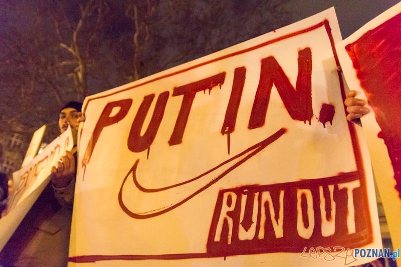 Demonstracja antywojenna na placu Wolności Foto: lepszyPOZNAN.pl / Piotr Rychter Demonstracja antywojenna na placu Wolności Foto: lepszyPOZNAN.pl / Piotr Rychter