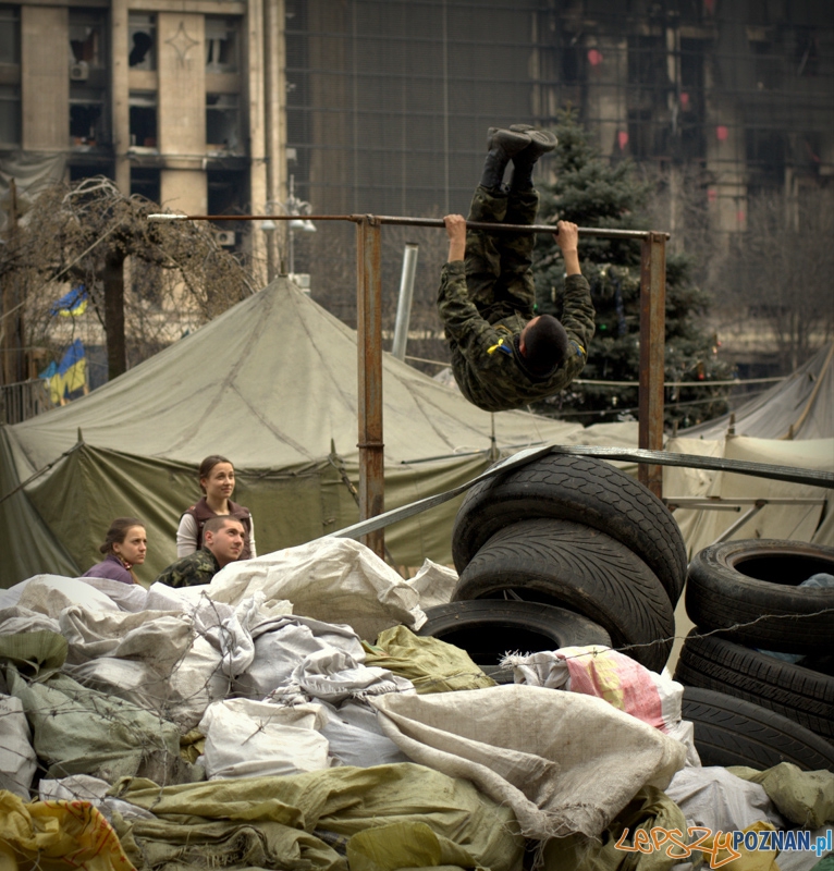 Sotnie dbają o ciągłą gotowość fizyczną. Foto: lepszyPOZNAN.pl / Mathias Mezler Sotnie dbają o ciągłą gotowość fizyczną. Foto: lepszyPOZNAN.pl / Mathias Mezler