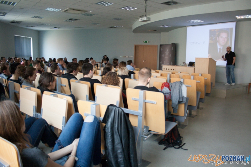 Dzień z blogerami - spotkanie z Tomkiem "Kominkiem" Tomczykiem (12.04.2014) / LepszyPOZNAN.pl Foto: © Karolina Kiraga Dzień z blogerami - spotkanie z Tomkiem "Kominkiem" Tomczykiem (12.04.2014) / LepszyPOZNAN.pl Foto: © Karolina Kiraga