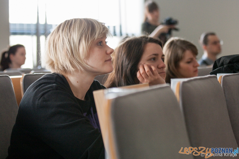 Dzień z blogerami - spotkanie z Tomkiem "Kominkiem" Tomczykiem (12.04.2014) / LepszyPOZNAN.pl Foto: © Karolina Kiraga Dzień z blogerami - spotkanie z Tomkiem "Kominkiem" Tomczykiem (12.04.2014) / LepszyPOZNAN.pl Foto: © Karolina Kiraga