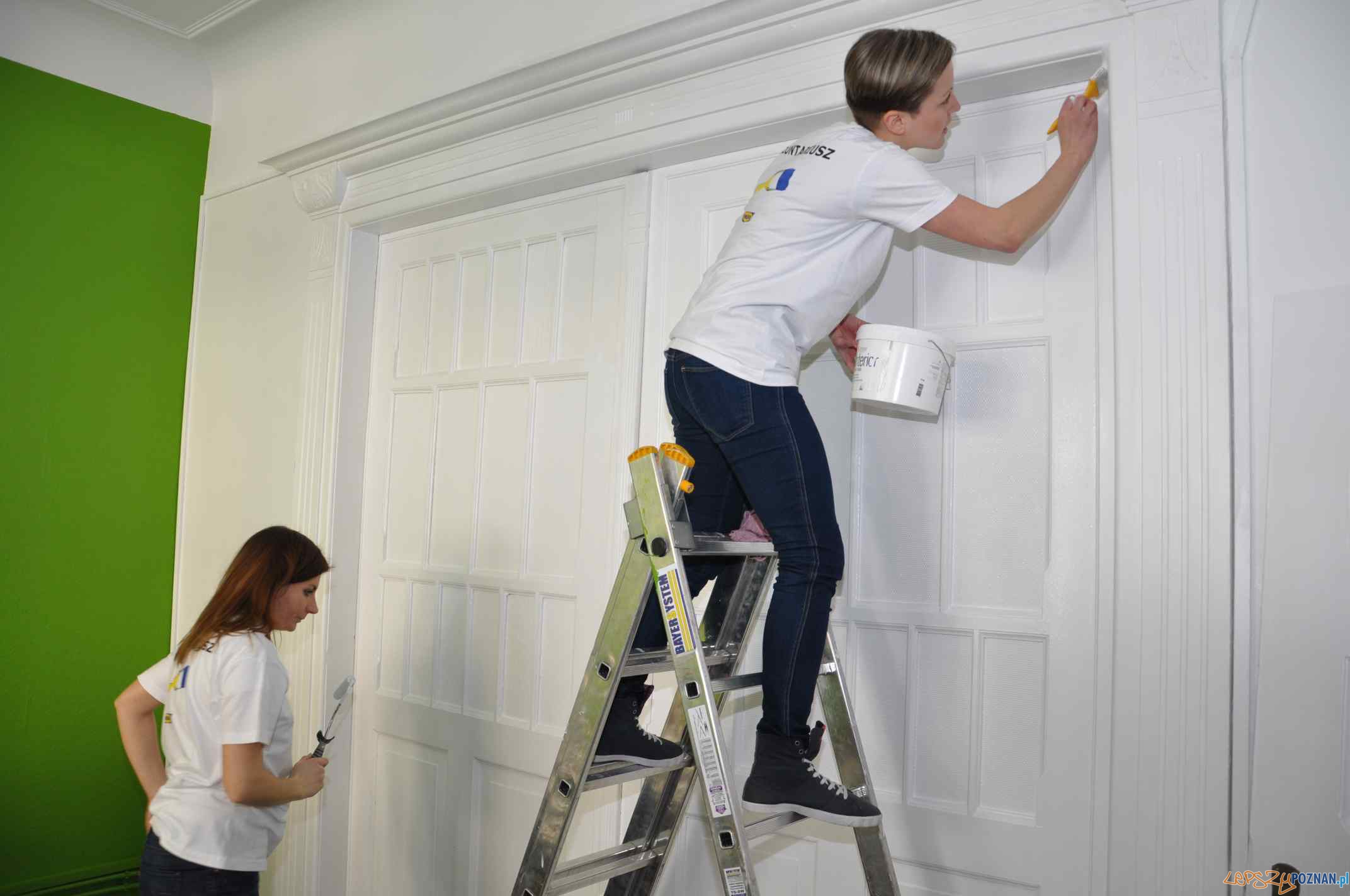 Wolontariusze z IKEA remontują lokal Fundacji Dziecko w Centrum Foto: materiały prasowe Wolontariusze z IKEA remontują lokal Fundacji Dziecko w Centrum Foto: materiały prasowe