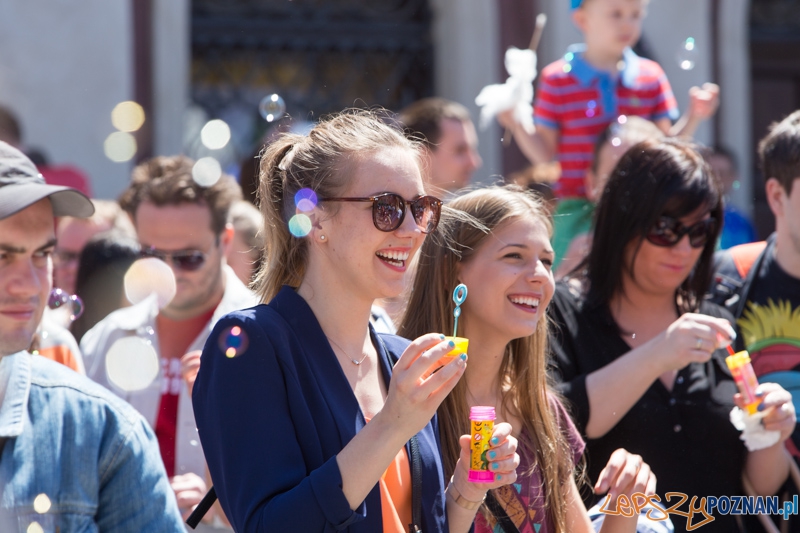 Bańki mydlane na Starym Rynku Foto: lepszyPOZNAN.pl / Piotr Rychter Bańki mydlane na Starym Rynku Foto: lepszyPOZNAN.pl / Piotr Rychter