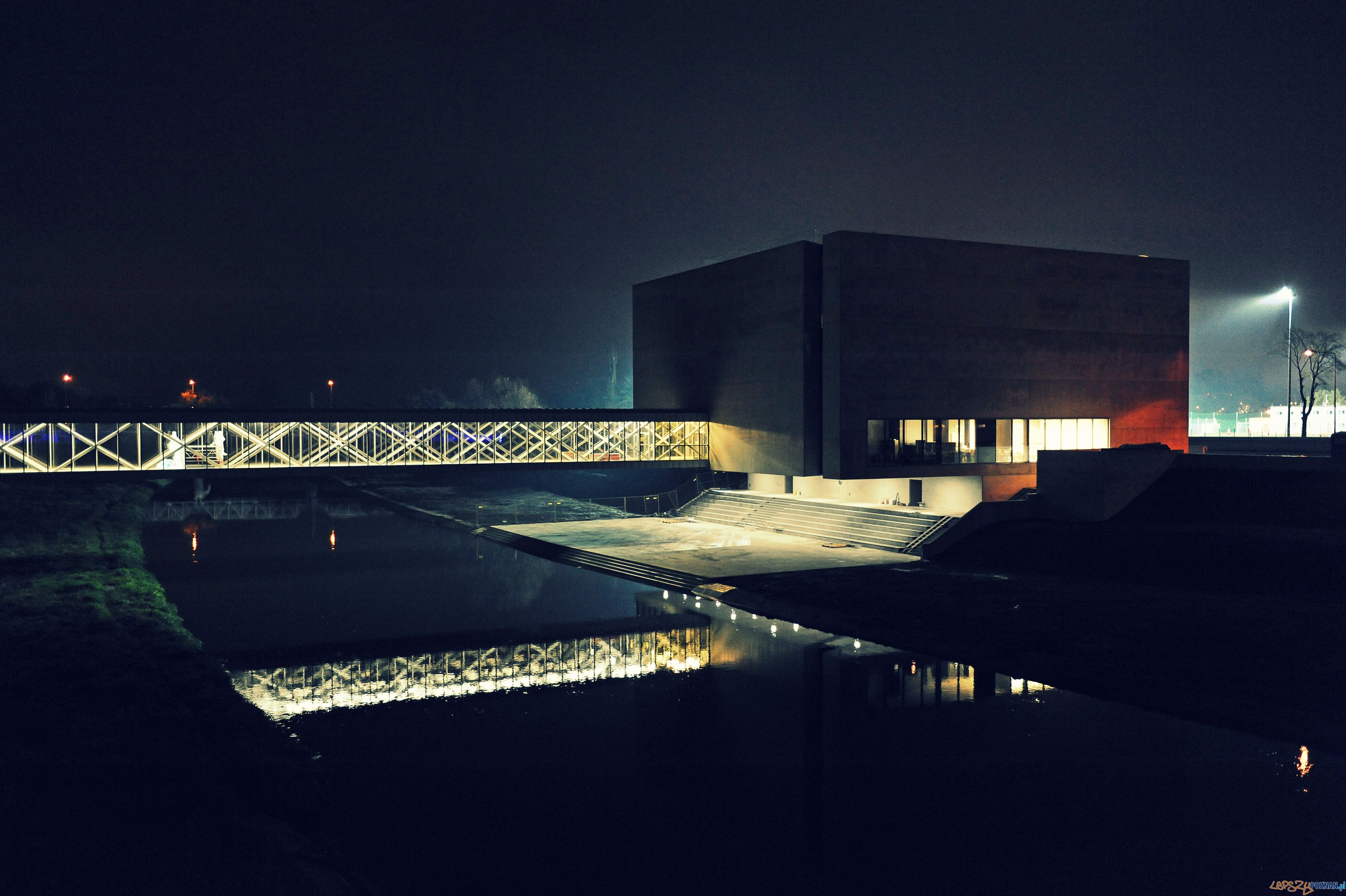 Brama Poznania nocą  Foto: Łukasz Gdak