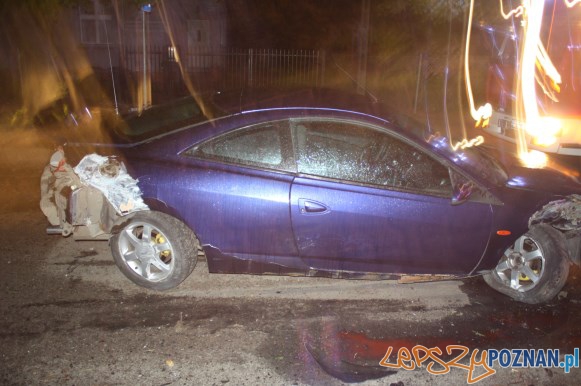 Pijany nastolatek wjechał w słup Foto: Policja Pijany nastolatek wjechał w słup Foto: Policja
