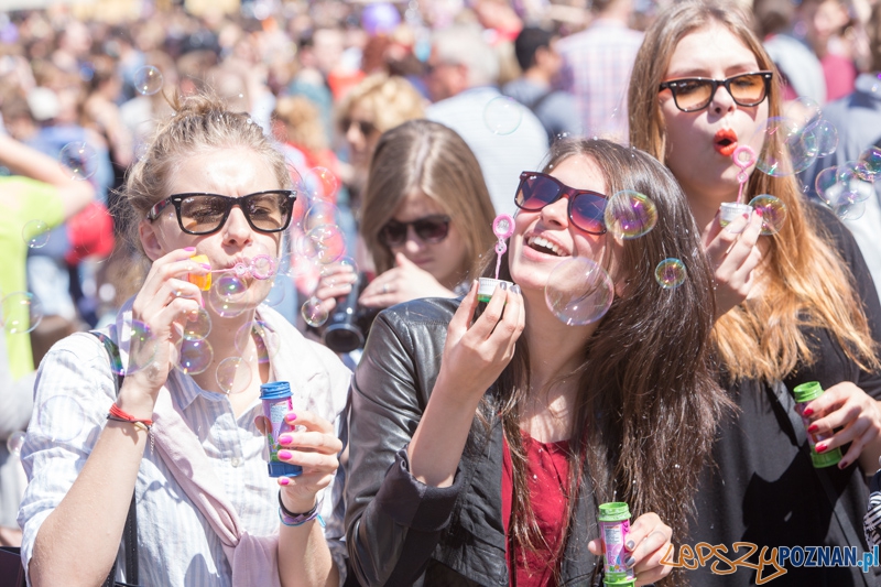 Bańki mydlane na Starym Rynku Foto: lepszyPOZNAN.pl / Piotr Rychter Bańki mydlane na Starym Rynku Foto: lepszyPOZNAN.pl / Piotr Rychter