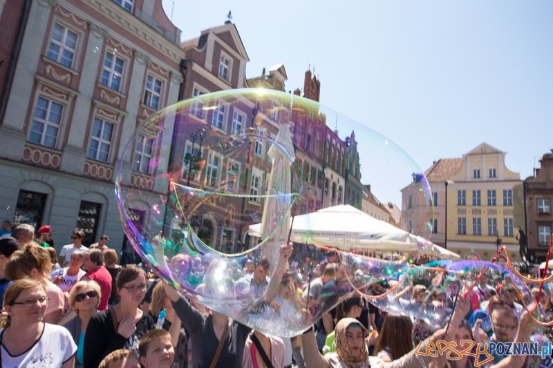 Bańki mydlane na Starym Rynku Foto: lepszyPOZNAN.pl / Piotr Rychter Bańki mydlane na Starym Rynku Foto: lepszyPOZNAN.pl / Piotr Rychter