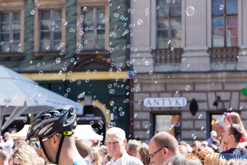 Bańki mydlane na Starym Rynku Foto: lepszyPOZNAN.pl / Piotr Rychter Bańki mydlane na Starym Rynku Foto: lepszyPOZNAN.pl / Piotr Rychter