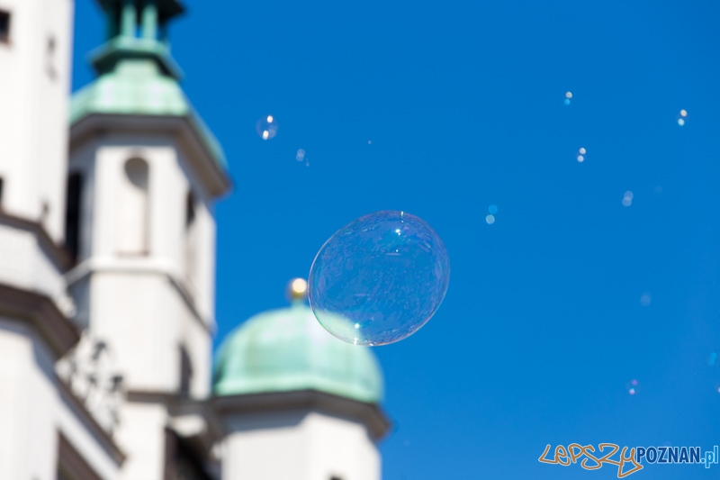 Bańki mydlane na Starym Rynku Foto: lepszyPOZNAN.pl / Piotr Rychter Bańki mydlane na Starym Rynku Foto: lepszyPOZNAN.pl / Piotr Rychter