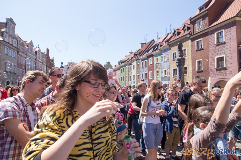 Bańki mydlane na Starym Rynku Foto: lepszyPOZNAN.pl / Piotr Rychter Bańki mydlane na Starym Rynku Foto: lepszyPOZNAN.pl / Piotr Rychter