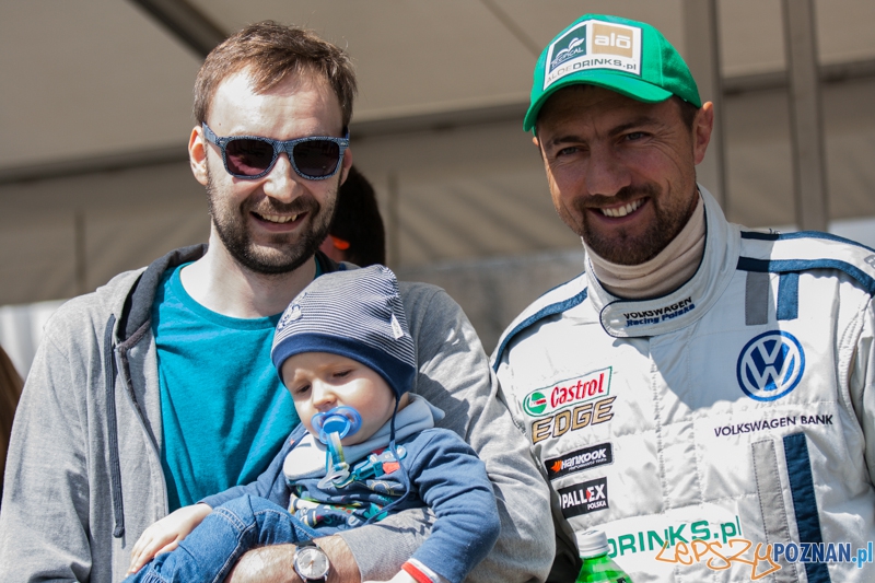Wyścigi samochodowe na Torze Poznań - Poznań 13-15.06.2014 r. Foto: © lepszyPOZNAN.pl / Karolina Kiraga Wyścigi samochodowe na Torze Poznań - Poznań 13-15.06.2014 r. Foto: © lepszyPOZNAN.pl / Karolina Kiraga